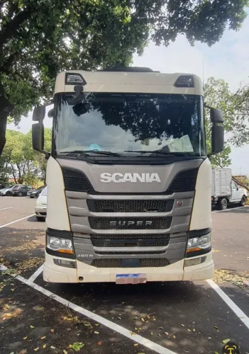 Cavalo Scania R460 6x2 2024
