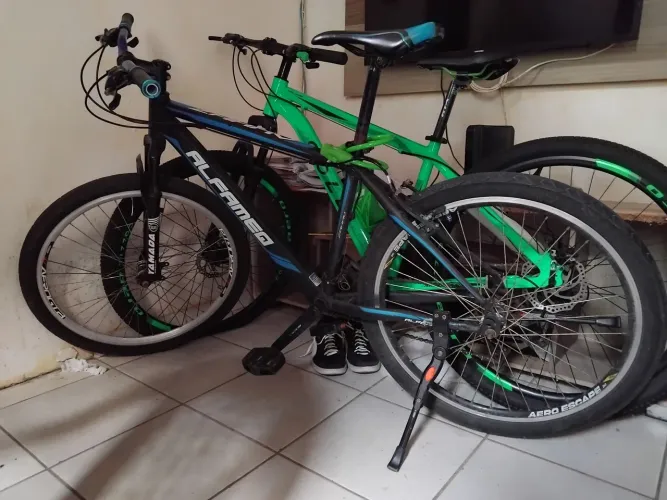 Vendo bicicleta aro 26 cor azul