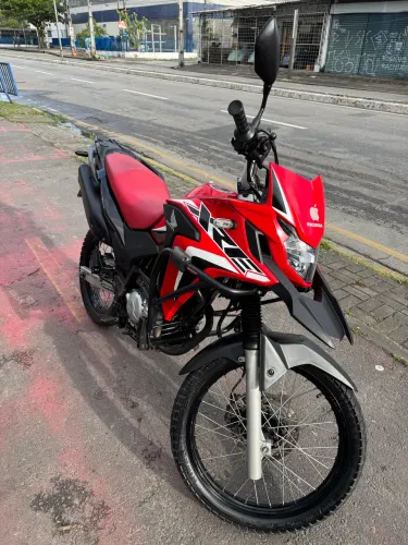 XRE RALLY ABS 300 VERMELHA