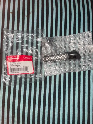 Pedal apoio traseiro esquerdo cb300f