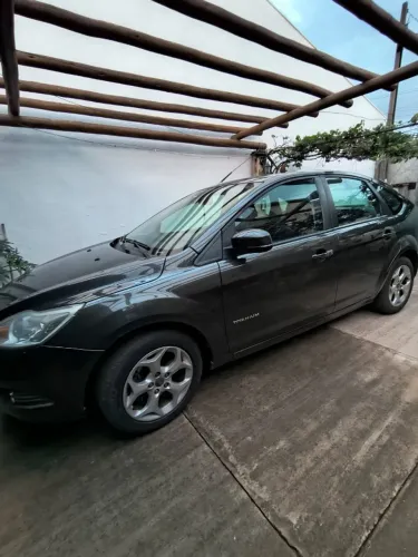 Ford Focus Titanium 2.0 16V Flex 5P Mec. 2012