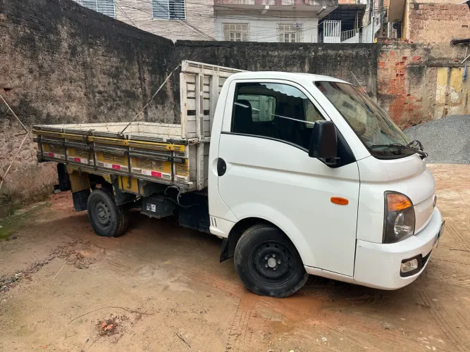 Hyundai HR