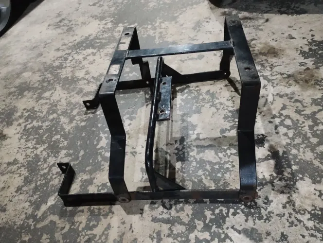 Baú 80 litros e suporte