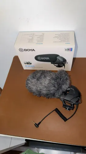 Microfone Boya BY-BM3030 Condensador Supercardioide