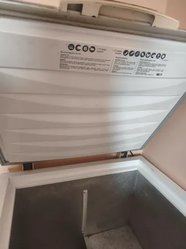 Freezer horizontal