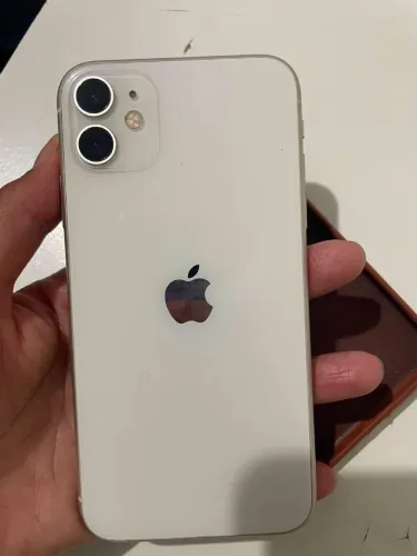 Vende-se iPhone 11 todo original