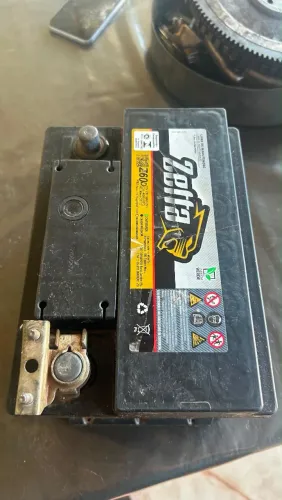 Bateria zetta nova na garantia ainda 490 pra levar hj !