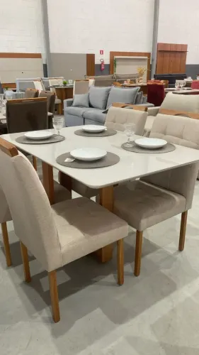 MESA DE JANTAR 1,35 COM 4 CADEIRAS