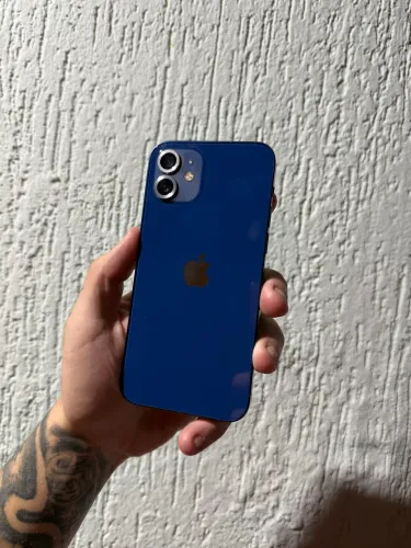 iPhone 12 azul novo!!!