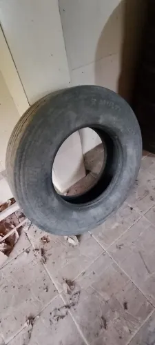 Pneu 295/80 R22,5 Usado