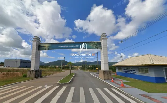 Terreno à venda com 375m², Loteamento Nova Governador Celso Ramos.