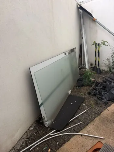 Vendo porta de vidro 