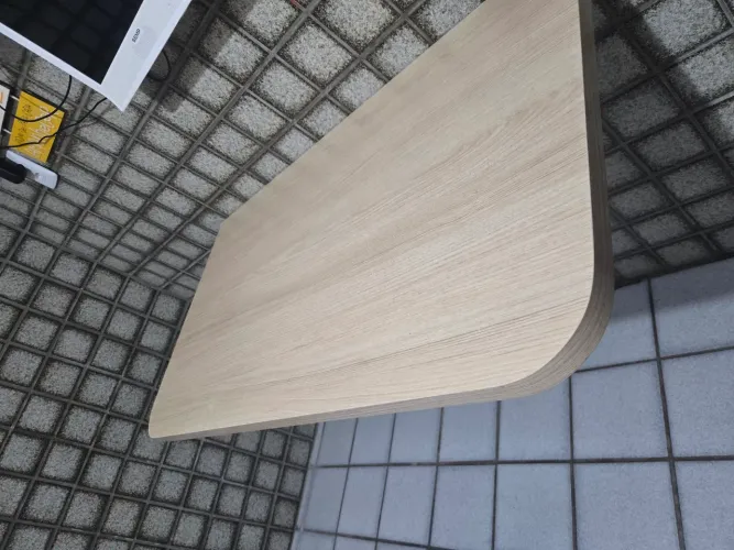 Mesa retrátil de apoio para cozinha