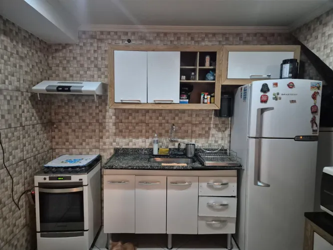 Cozinha completa, geladeira, fogão, microondas e depurador de ar todos linha Brastemp