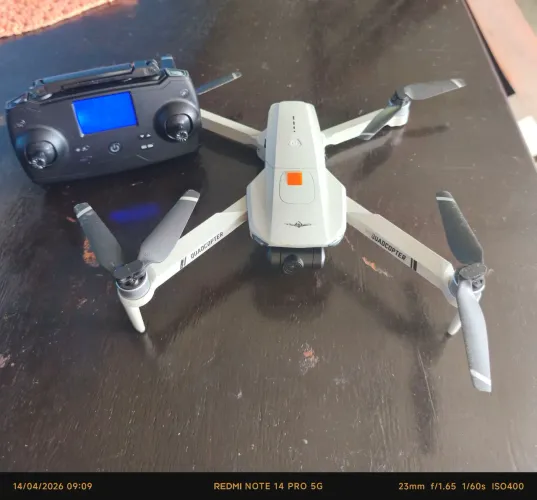 Drone kf102 com Gimbal, bateria 30%