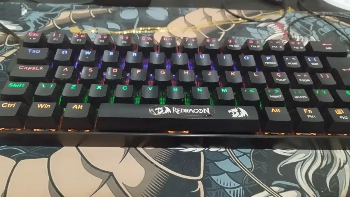 teclado lakshmi redragon 60%