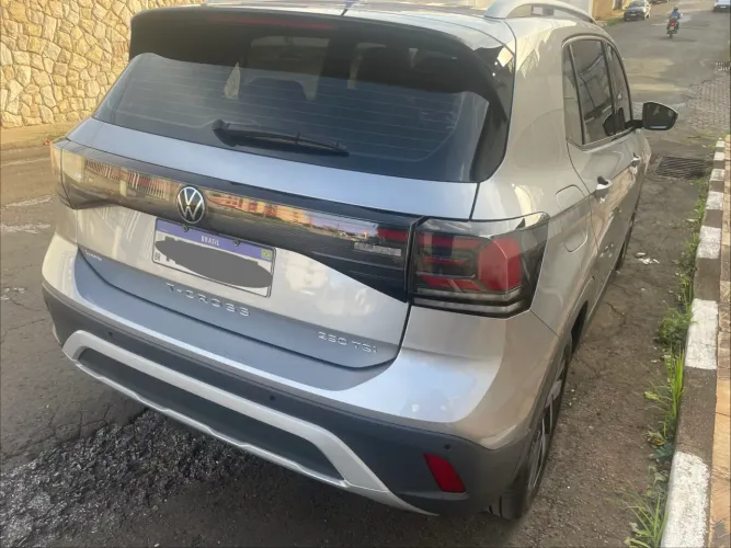 Volkswagen T-Cross Highline 1.4 TSI Flex 16V 5P AUT 2025