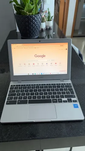 Tenho 2 CHROMEBOOK SAMSUNG 4 - EXCELENTE ESTADO + CASE INCLUSA