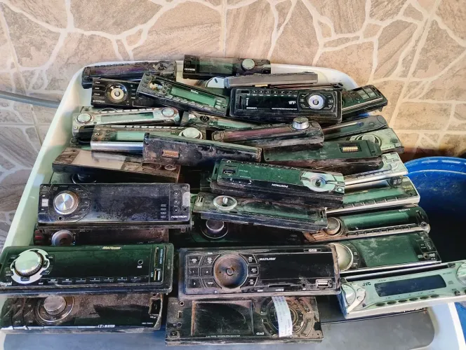50 frentinha de rádio carro