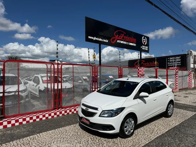 Chevrolet Onix Hatch LT 1.4 8V Flex Power Mec. 4P 2014