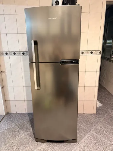 Geladeira Brastemp Frost Free inox - 375L