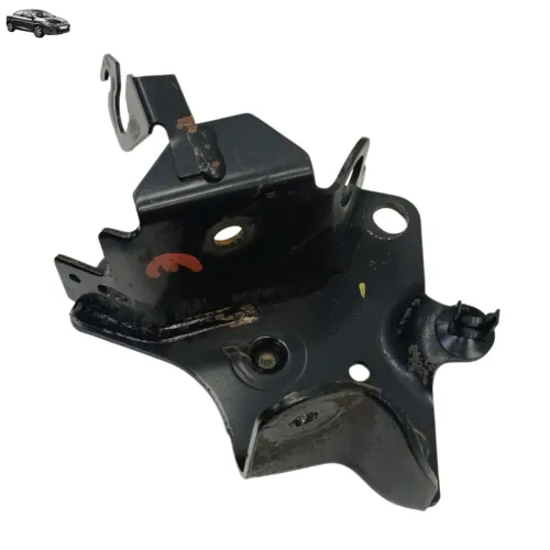 Suporte esquerdo eixo traseiro Renault Fluence 2014 2013 12
