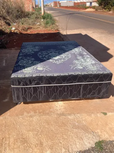 Base box casal 