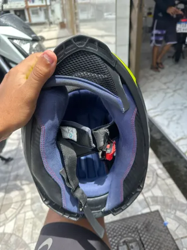 Vendo Capacete Axxis !