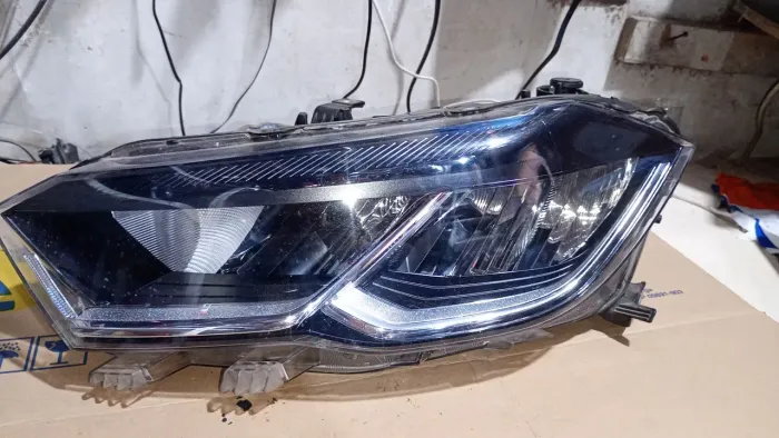 Farol polo virtus lado esquerdo full LED