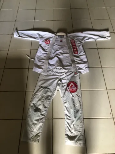 KIMONO GRACIE BARRA EDIÇÃO COMPETIDOR A1