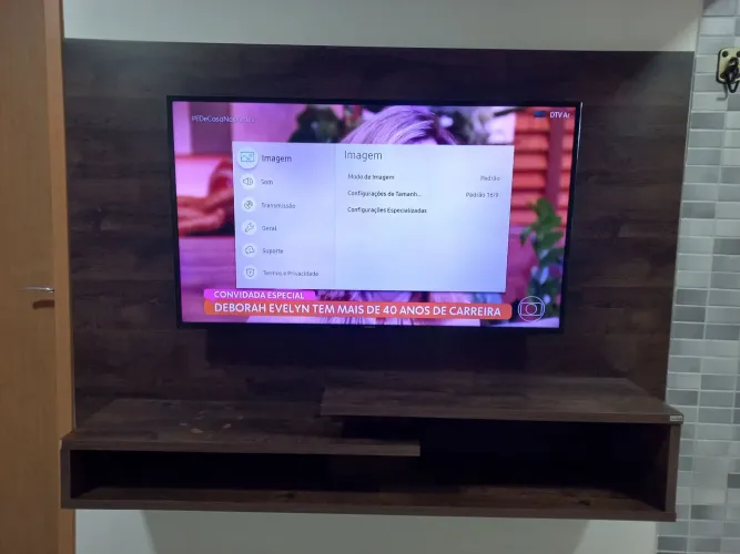 Painel de TV 180cm X 130cm X 35cm