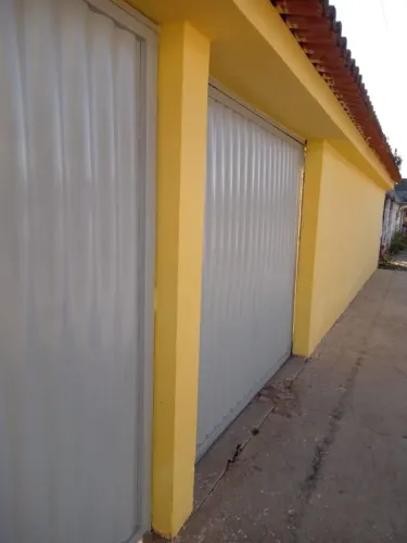 Terreno na rua da escola e posto medico