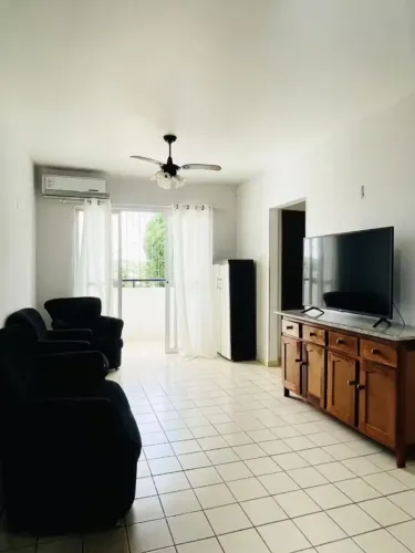 Apto em Salinas 3 Quartos com varanda a 8 min da Praia
