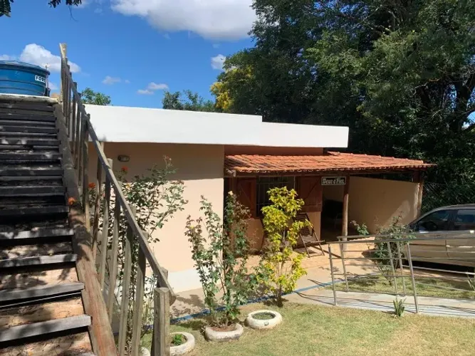 Lote 360 m² São Jose de Almeida. Casa com laje, varanda,garagem, área verde e um pomar.