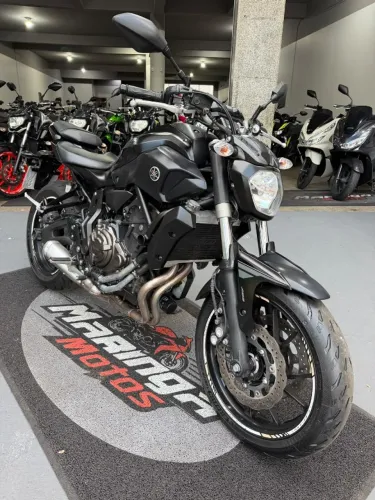 YAMAHA MT-07 2018 MUITO CONSERVADA - NA MARINGÁ MOTOS