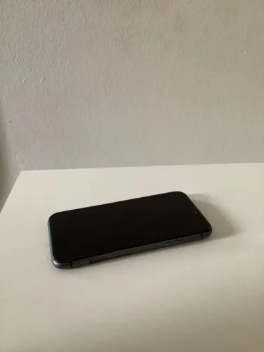 iPhone 11 128 GB - Conservado (Bateria 85%)