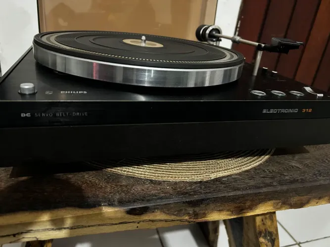 Toca discos Phillips GA 312 (GELEIA) IMPECÁVEL