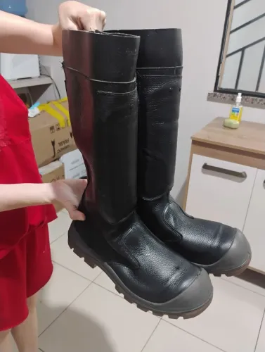 BOTA CANO LONGO COM PERNEIRA PVC