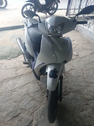 MOTO SHINERAY JET PRA VENDER OU TROCAR!!