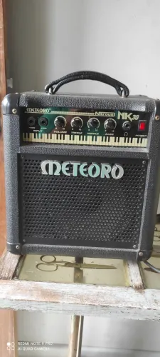 Amplificador de teclados METEORO Nitrous NK30,Leia:
