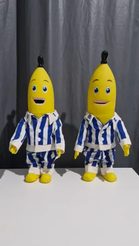Boneco de Vinil bananas de pijamas