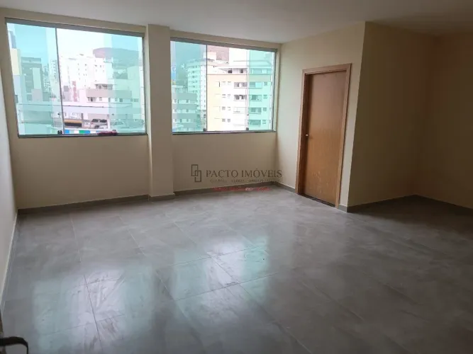 SALA COM 34m² - 5º ANDAR