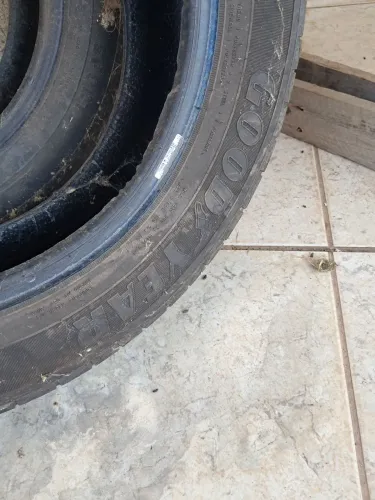4 pneus usados 500,00