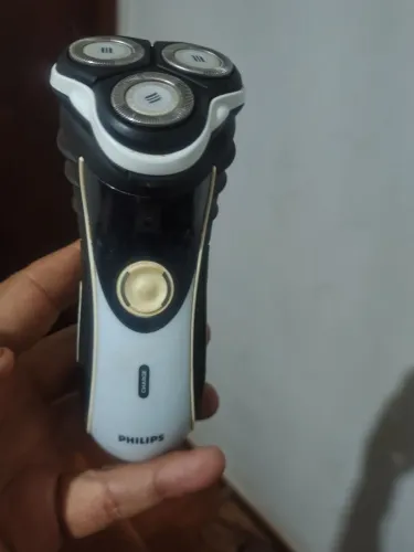 Barbeador elétrico Philips