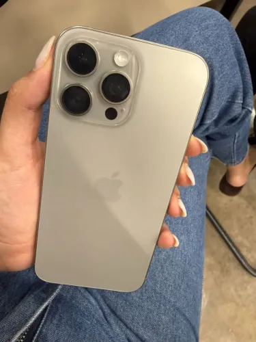 iPhone 16 pro Max - Natural 
