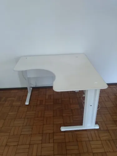 MESA DE ESCRITÓRIO MAX PANDIM 120 X 120