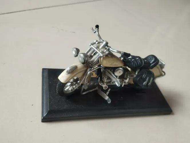 miniatura Harley Davidson Indian Motorcycle anos 1930 ou 1940.
