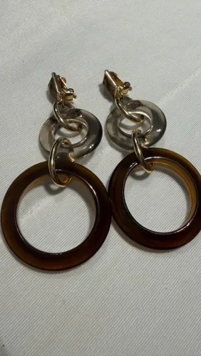 Brinco de Argolas em Resina e Metal Dourado