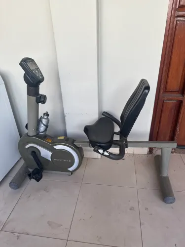 Bicicleta ergométrica horizontal MOVEMENT