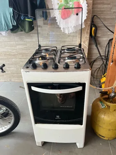 Fogão 4 bocas ótimo estado - tudo funcionando
